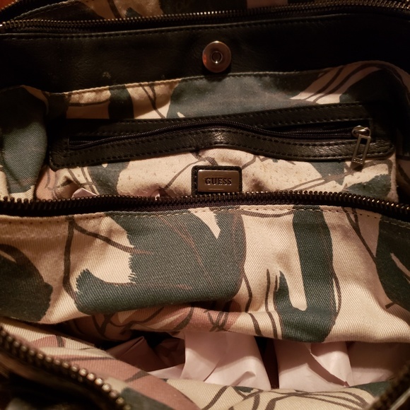 purses - Picture 3 of 8